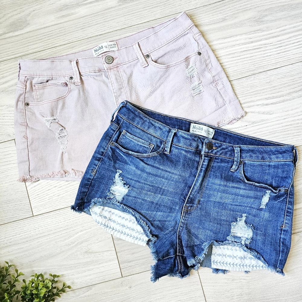 Bundle of 2 Mudd High-Rise Shortie Denim Distressed Shorts Junior 15 Women Large